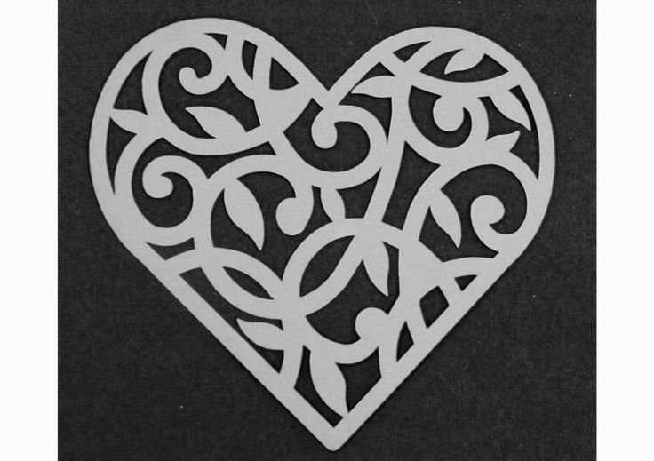 Резные сердечки из бумаги