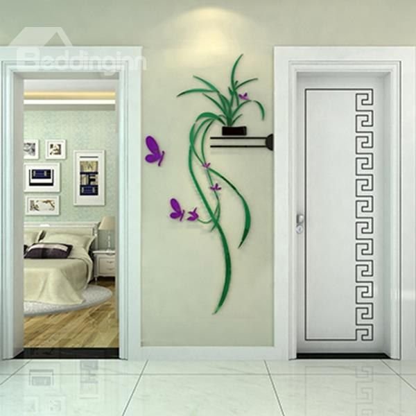 Декор стен в прихожей