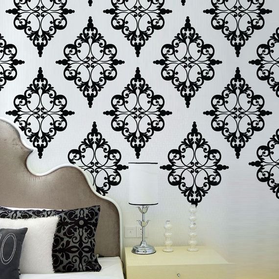 Трафаретный орнамент на стены