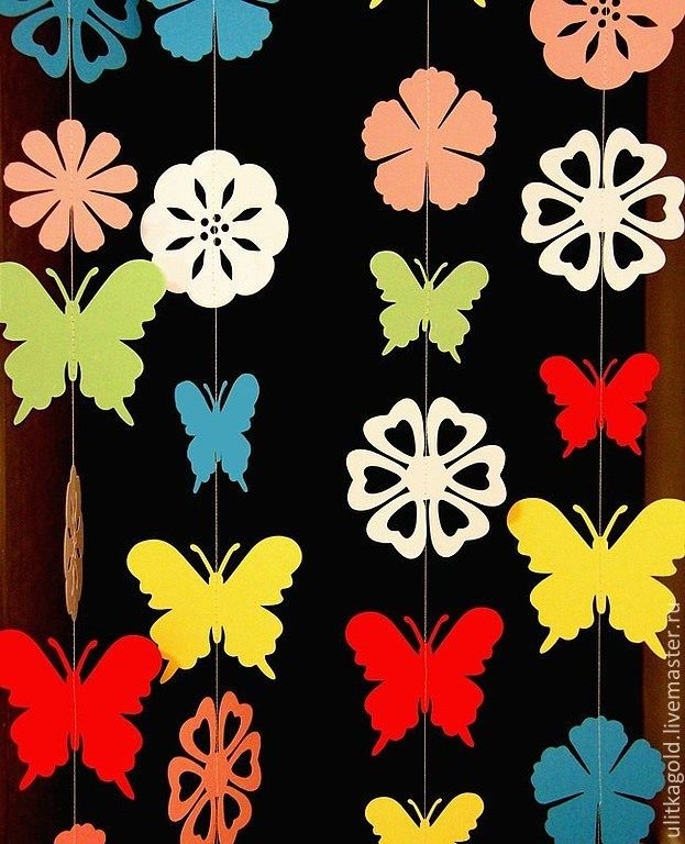 Гирлянды цветы из бумаги