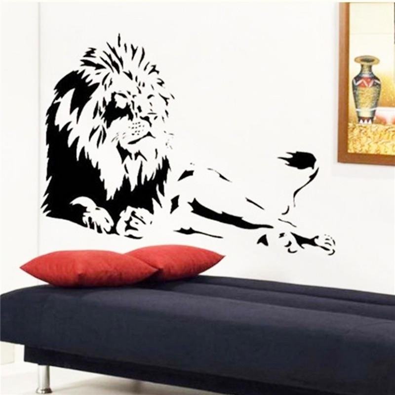 Лев на стене