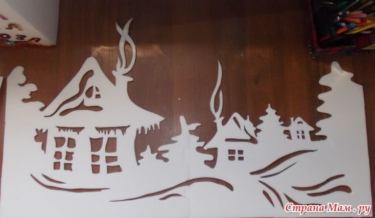 Украшение на окно из потолочной плитки