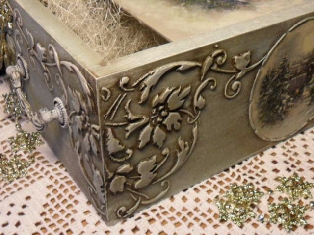 Шкатулка с объемным декором