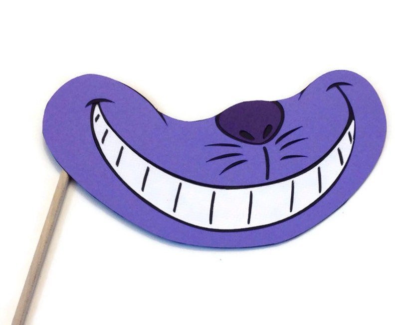 Маска с улыбкой Чеширского кота