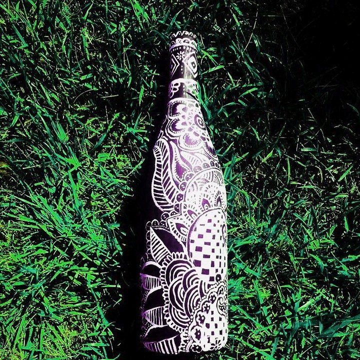 Роспись бутылок акриловыми красками