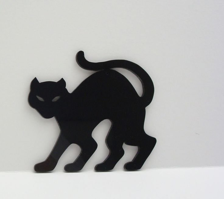 Вырезать кота из фанеры