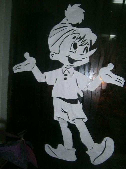 Сказочные персонажи для украшения окон