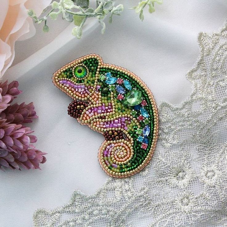 Брошь бисер