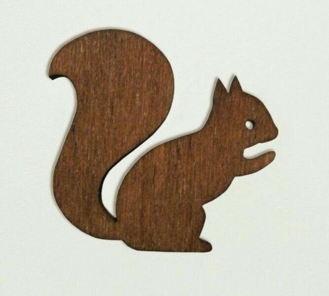 Вырезать животных из дерева