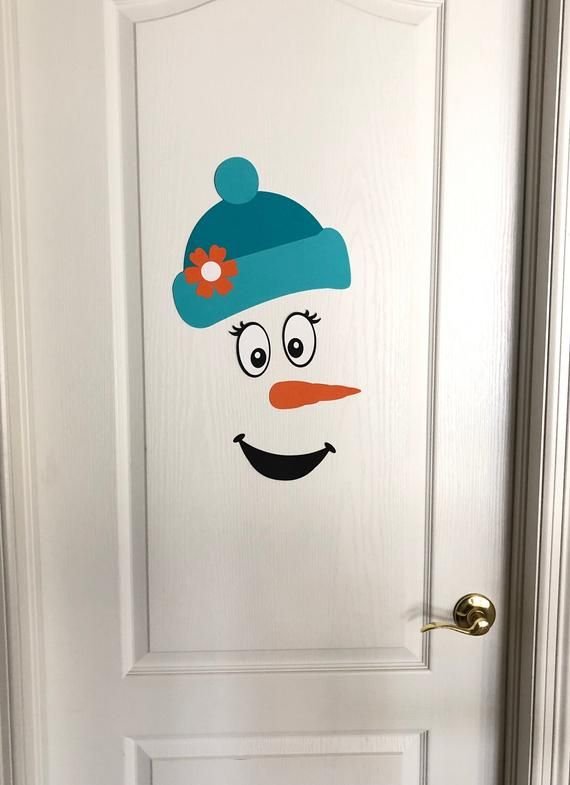 Украшение двери в школе