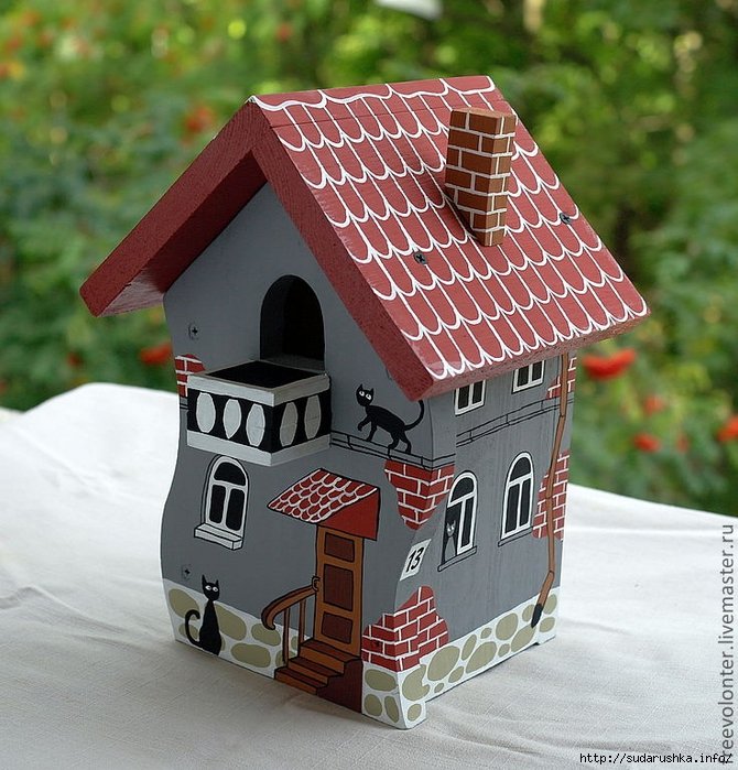 Разукрасить деревянный домик
