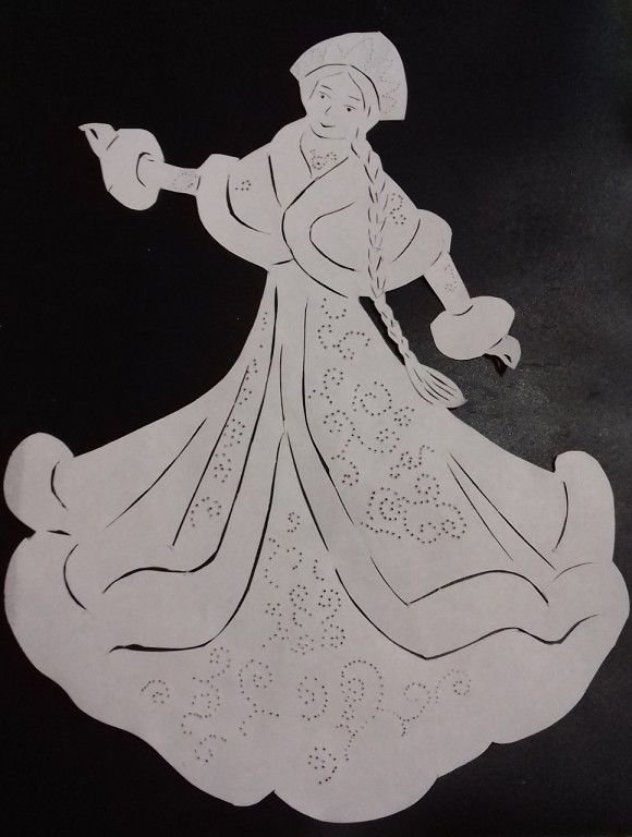 Вырезка Снегурочки на окно