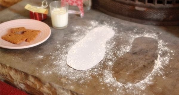 Следы Деда Мороза из муки