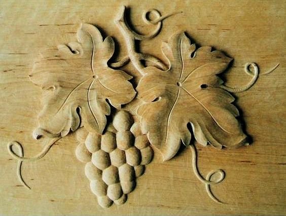 Резьба по дереву гроздь винограда