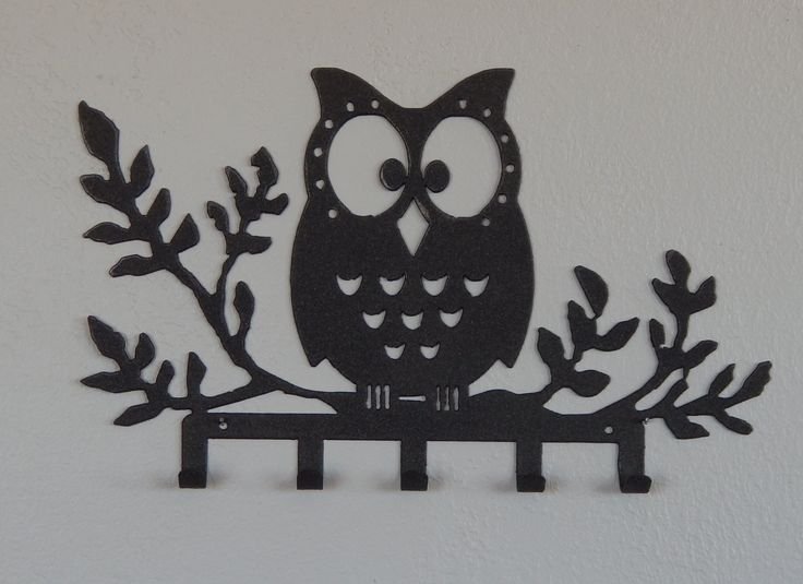 Силуэт Совы на ветке