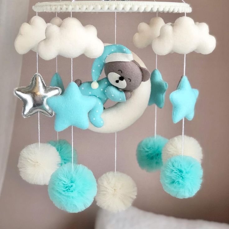 Мобиль из фетра