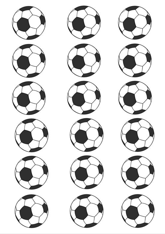 футбольный мяч на стену