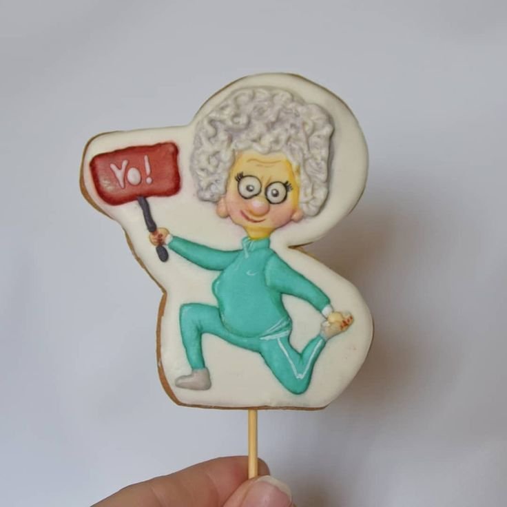 Пряник бабушка в спортивном