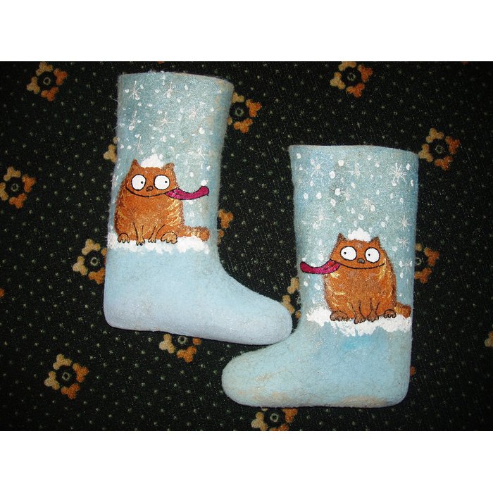 Роспись валенок акриловыми красками