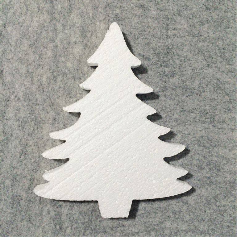 Украшение елки из пенопласта