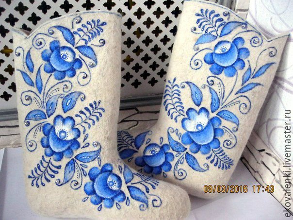 Роспись валенок акриловыми красками