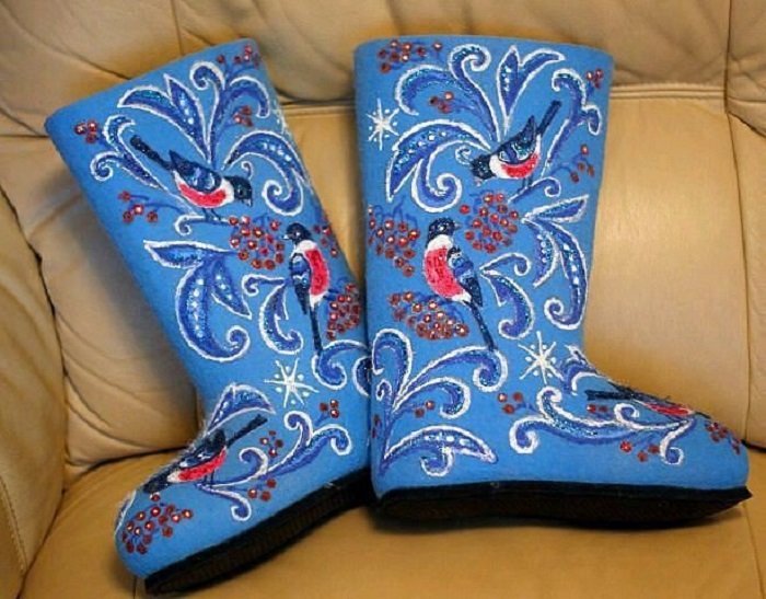 Расписать валенок