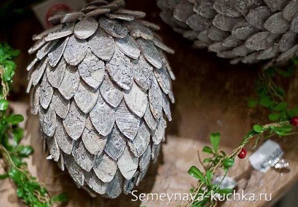 Объемные поделки шишек
