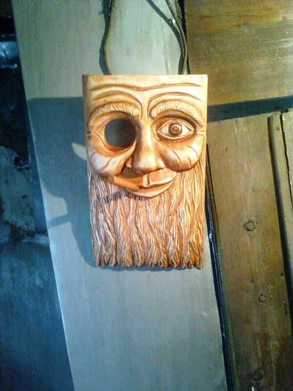 Маски из дерева