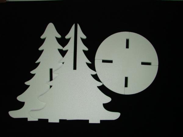 Макет елки из пенопласта