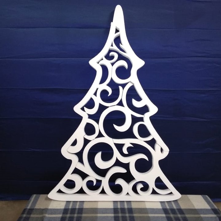 Новогодняя елка из пенопласта
