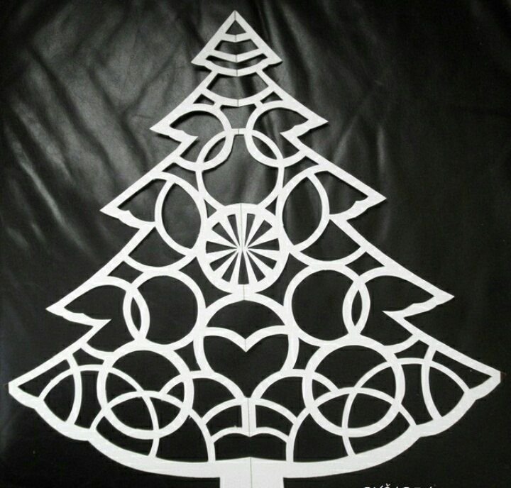 Ажурная елка