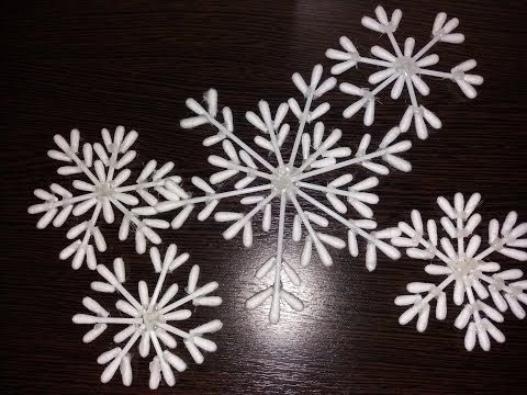 Снежинка из ватных палочек