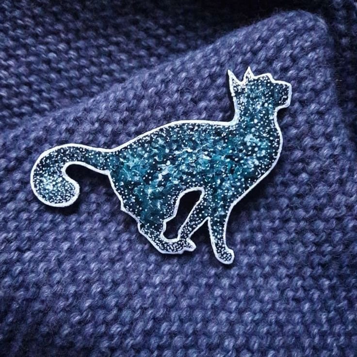Брошь кошка вышитая