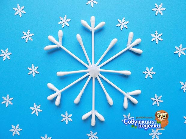 Снежинка на новый год из ушных палочек