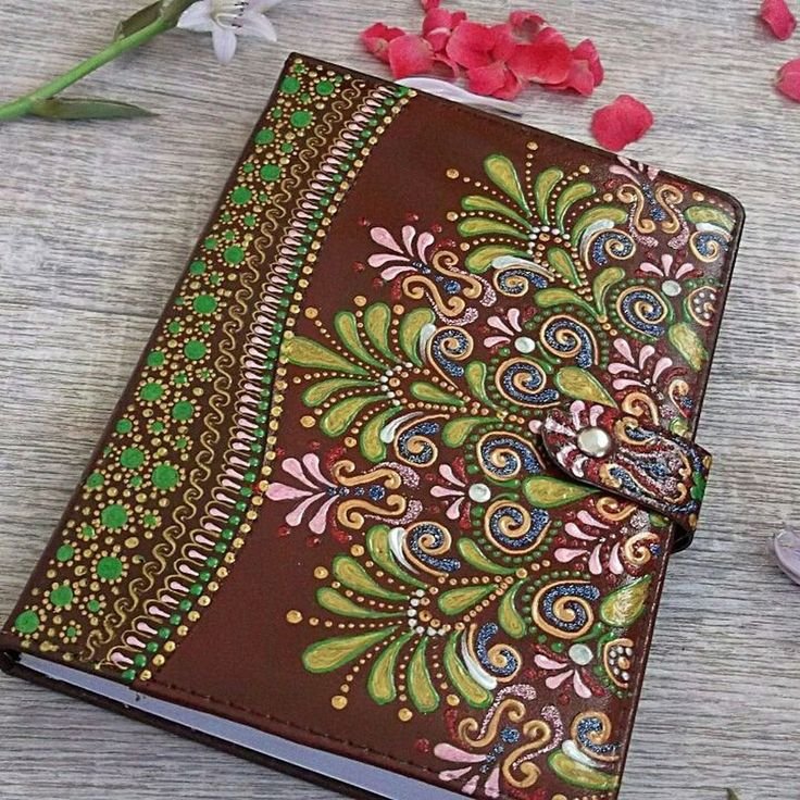 Точечная роспись блокнота