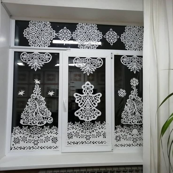 Ажурные украшения на окна