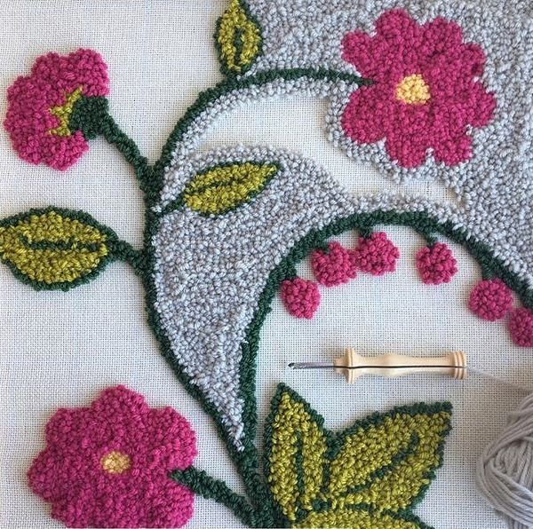 Петельная вышивка в ковровой технике