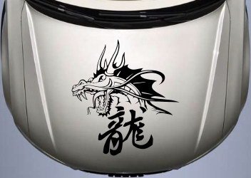 Дракон на капоте