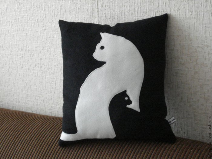 Аппликация на подушку