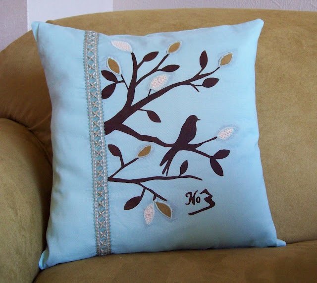 Наволочка декоративная с аппликацией