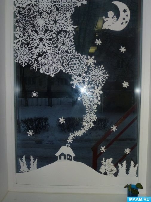 Украшение окон на новый год в детском саду