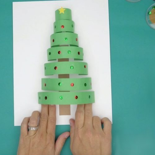 Елка объемная из полосок