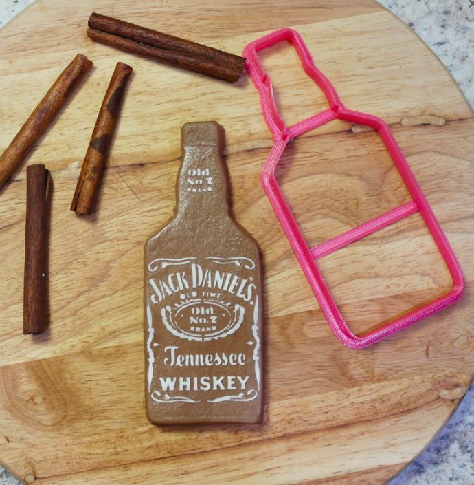 Вырубка бутылка виски