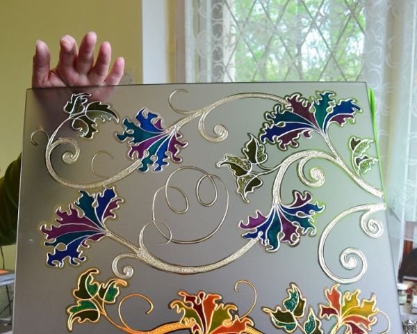 Роспись стекла витражными красками