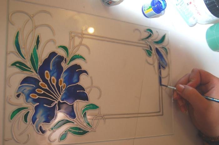 Расписать зеркало красками