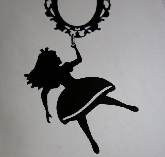 Вырезанка Алиса в стране чудес