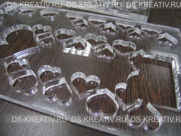 Фрезерная гравировка оргстекла