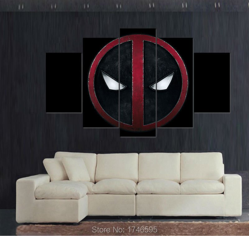 Дэдпул на стене