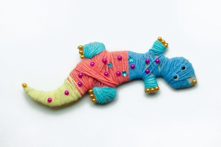 Игрушки обмотанные нитками