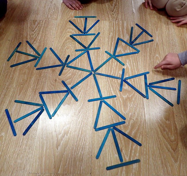 Снежинска из счетных палочек